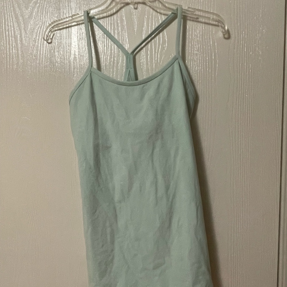 Lululemon woman’s tank